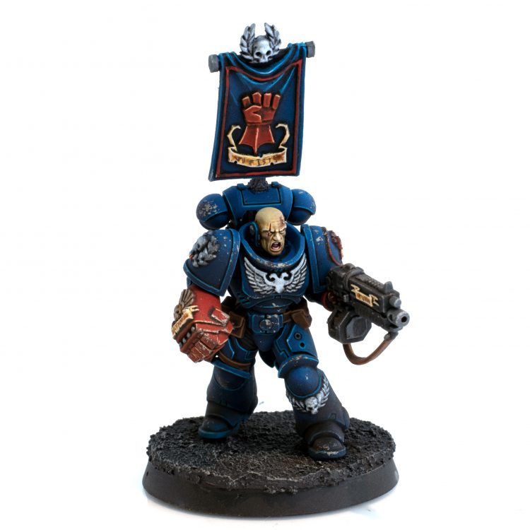 Crimson Fists Primaris Lieutenant with Power Fist