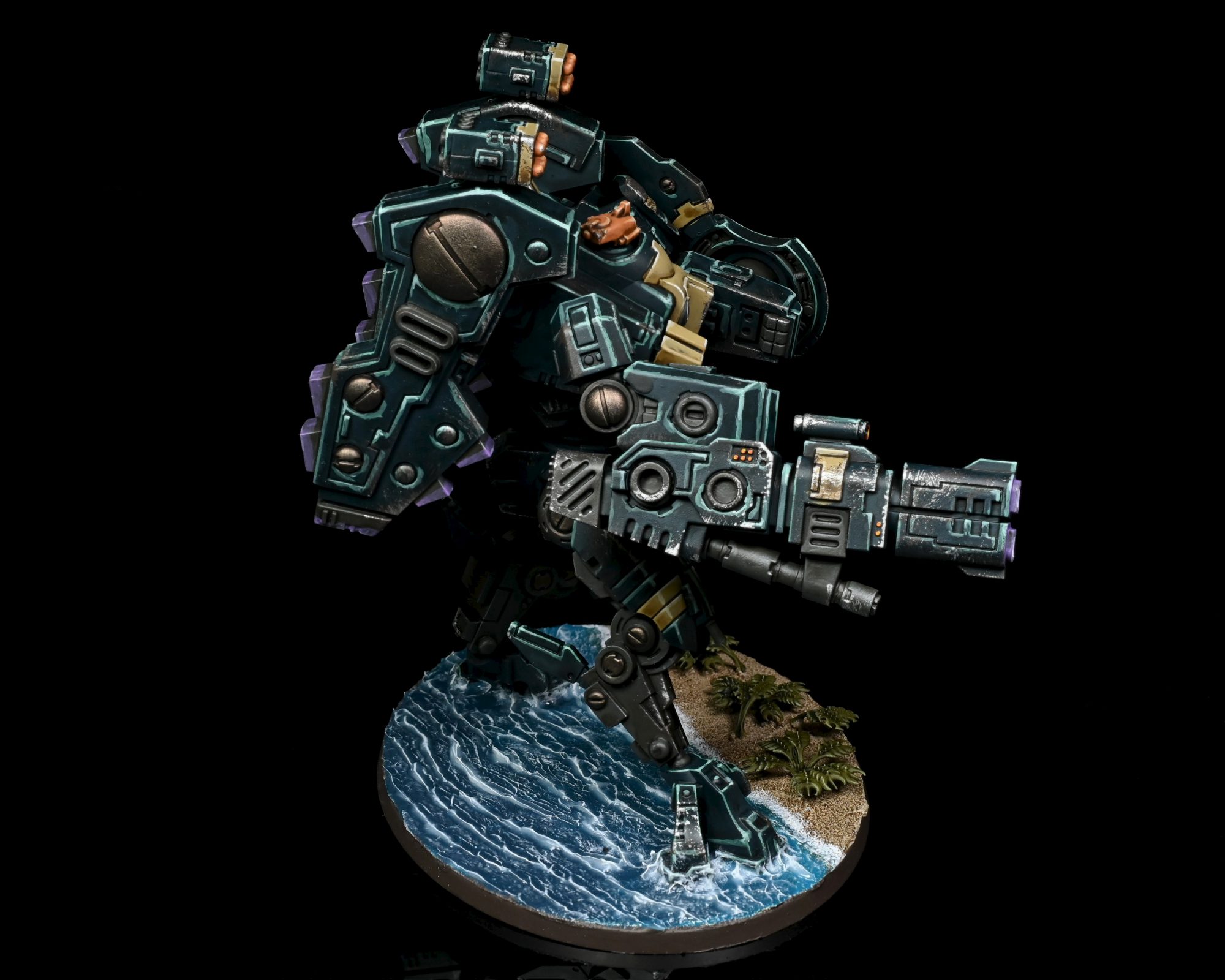XV104 Riptide Battlesuit. Credit: Rockfish