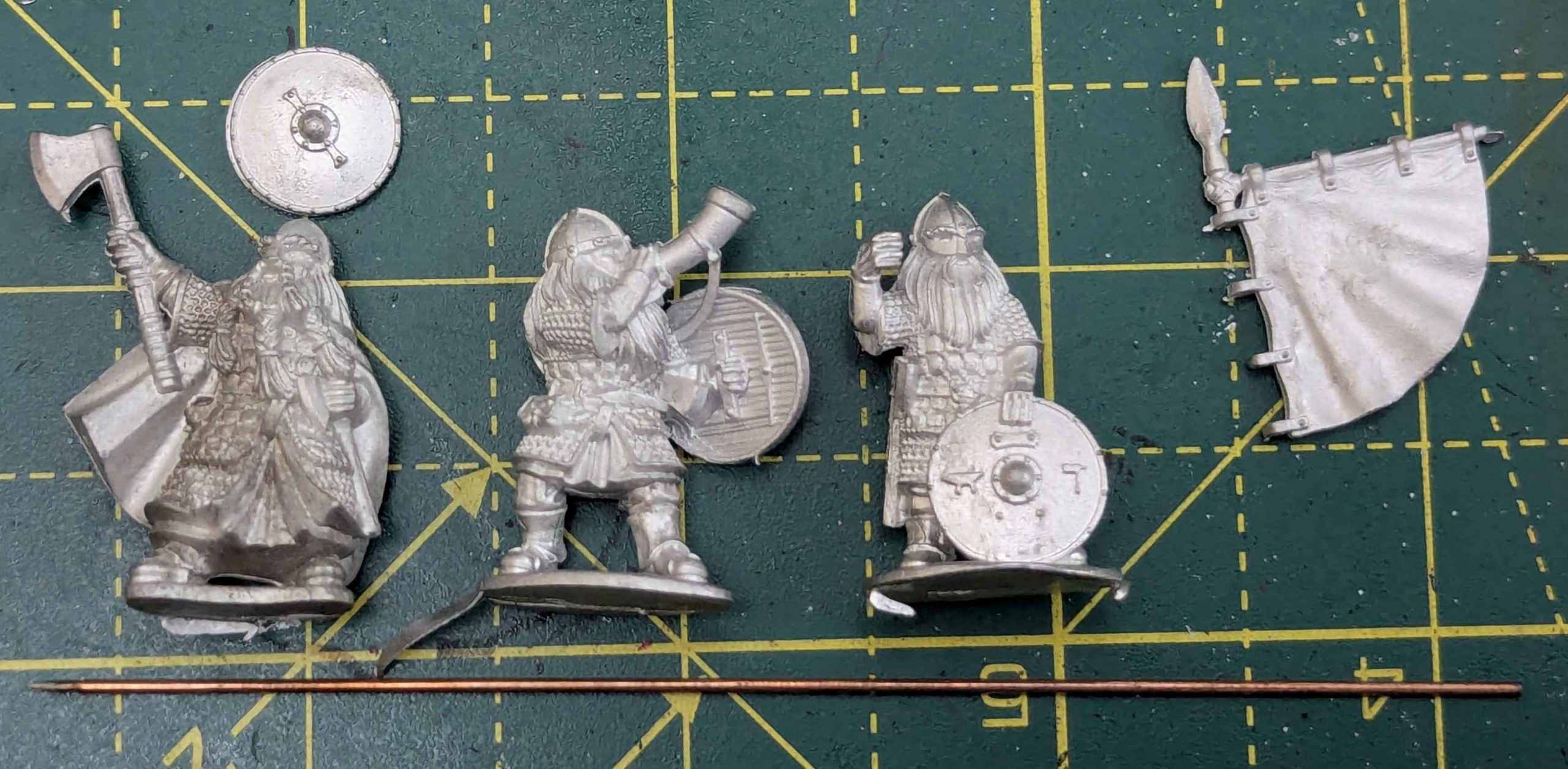 Medbury Miniatures Dwarf Command - credit Thundercloud